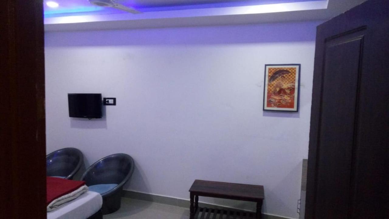 Hotel Vashishta Inn Paderu Buitenkant foto
